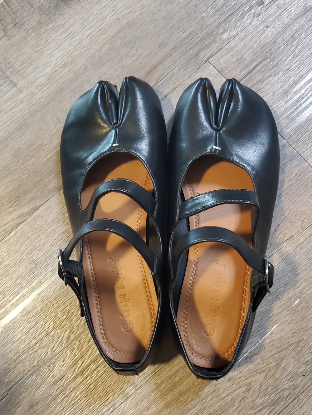 Crape Myrtle Black Double-Strap Tabi Mary Jane IBlack Split-Toe Mary Jane Flats